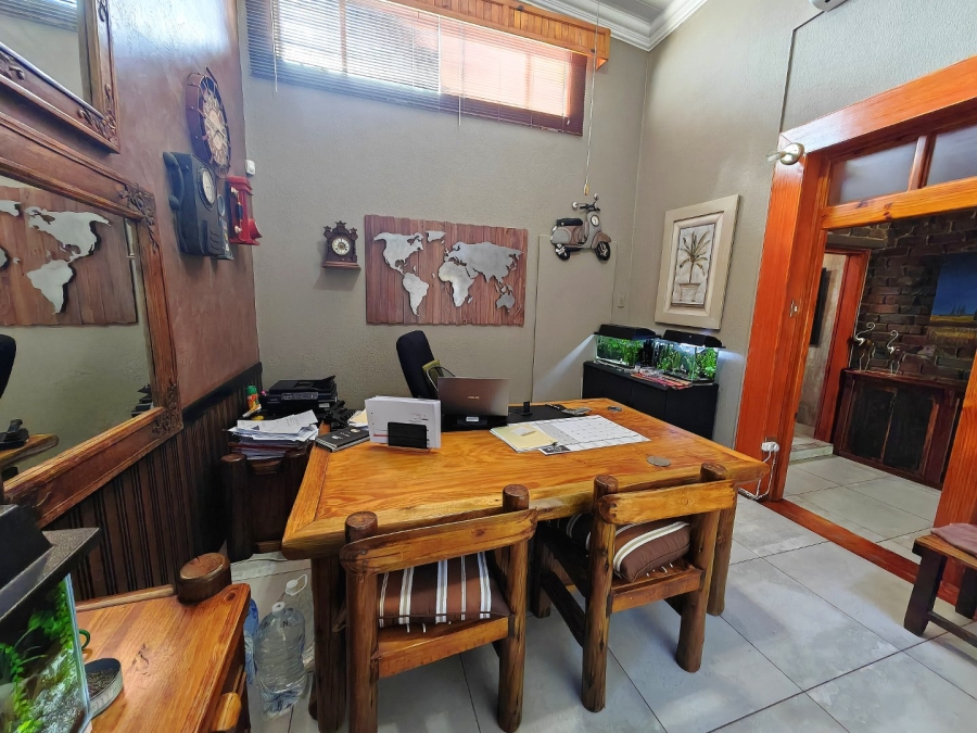 6 Bedroom Property for Sale in Dan Pienaar Free State